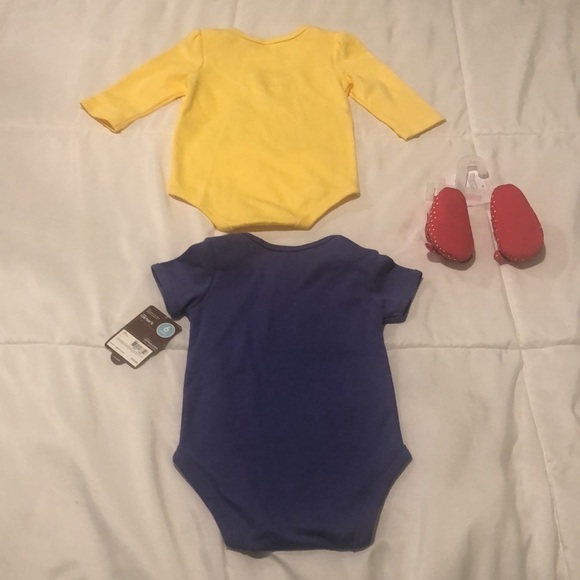 NWT set of 2 baby onesies and size one baby shoes - Picture 5 of 7